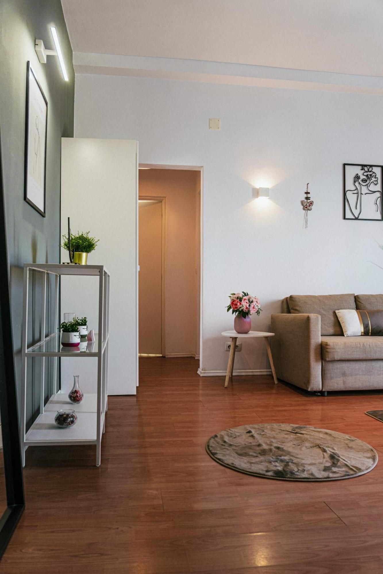 Hacienda Coltea - Cozy Old Town Apartaments Bukarest Kültér fotó